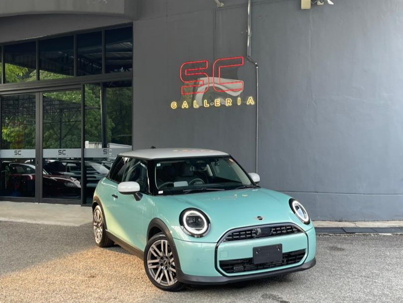 2024 MINI Cooper C (Classic Trim)