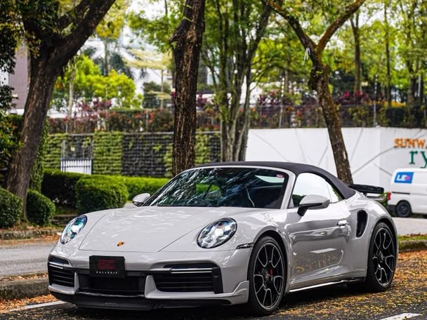 Porsche 911 Turbo (992)